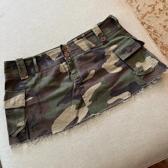 *RARE* EUC Moda International Camo Cargo Mini Skirt Sz 12 Green Brown - Picture 4 of 10